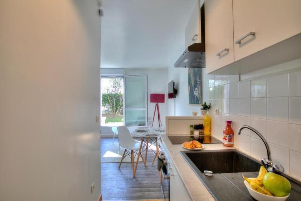 Studio Spacieux Avec Terrasse Et Parking Viry-Châtillon Exteriér fotografie